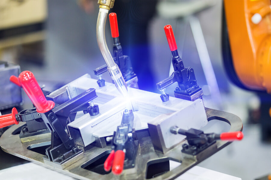 Actema Metal Systems GmbH - Schweißen